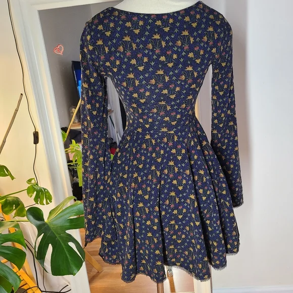 SOLD - Urban outfitters bell sleeve dress - Picture 3 of 6